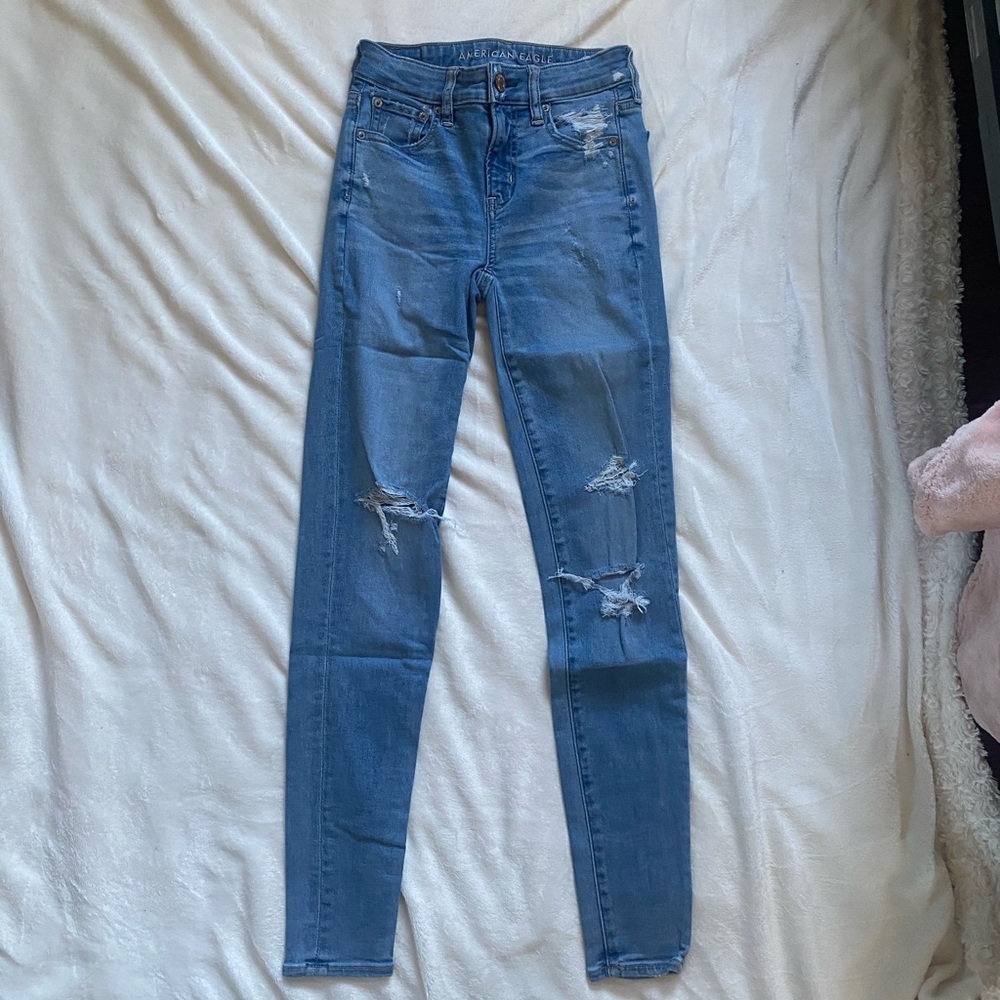 American eagle distressed skinny jeans